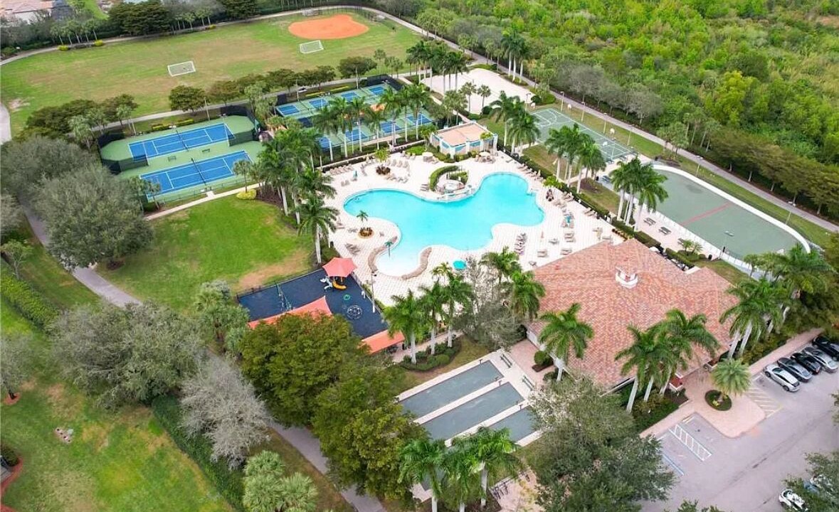 Photo of Outdoor in Estero