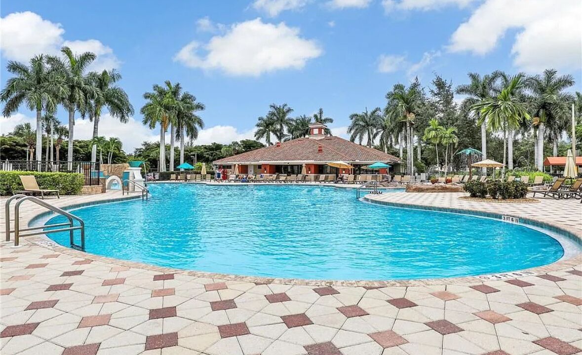 Photo of Outdoor in Estero