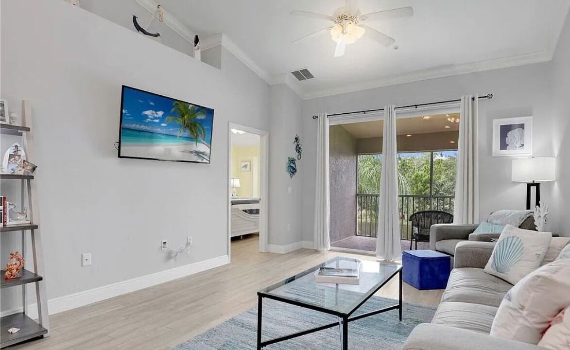 Photo of Livingroom in Estero