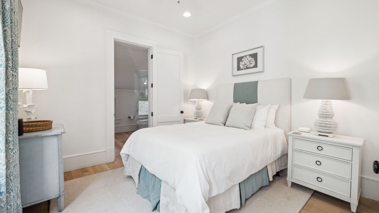 Photo of Bedroom in Gulf District