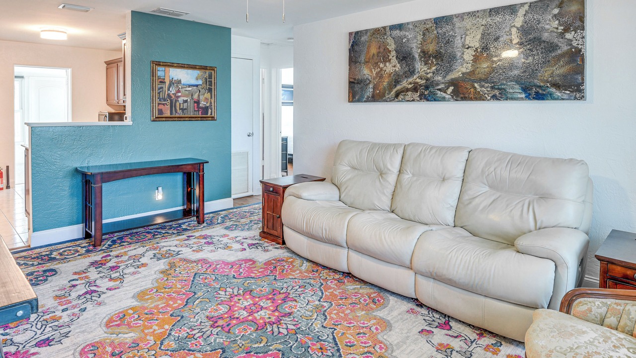 Photo of Livingroom in Ormond Ocean Gard