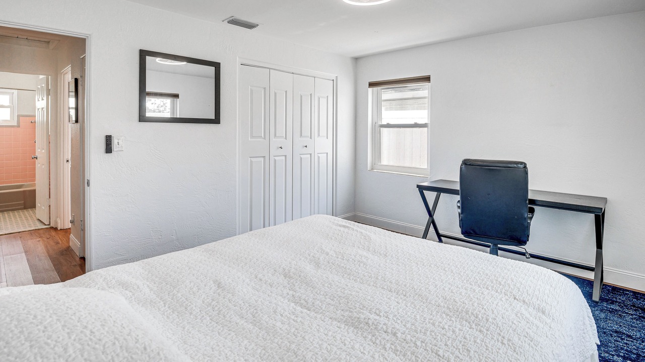 Photo of Bedroom in Ormond Ocean Gard