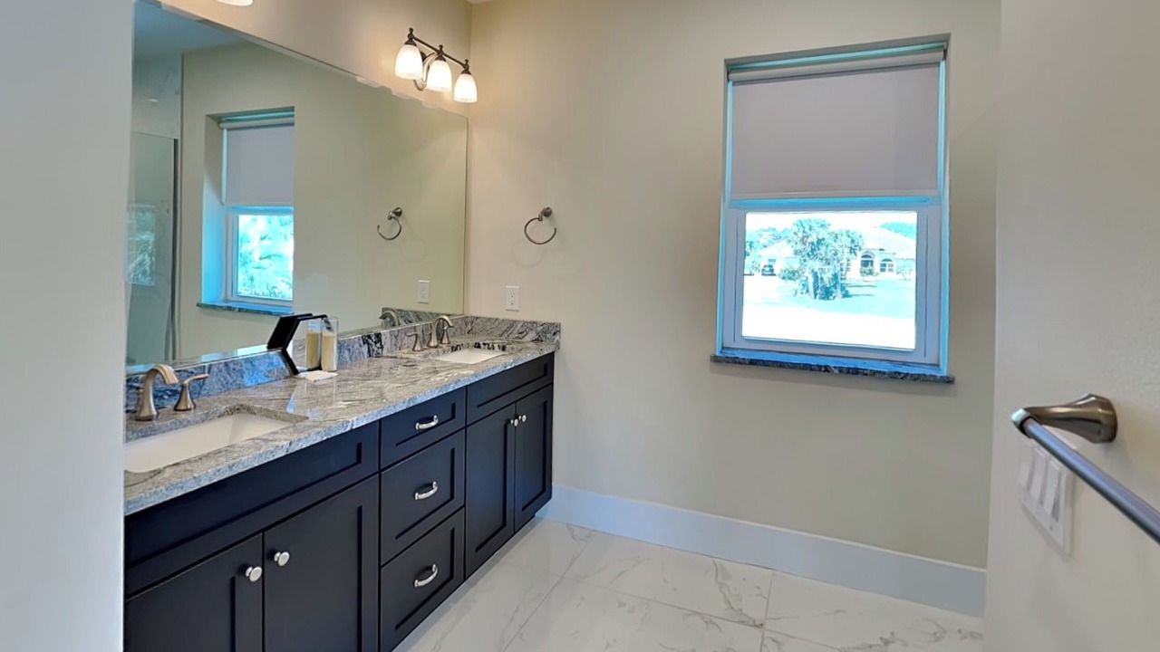 Photo of Bathroom in Painters Walk