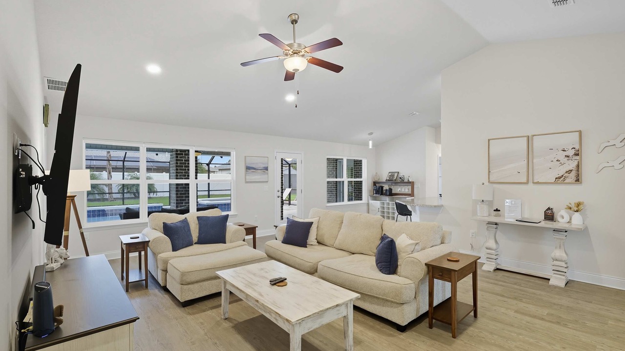 Photo of Livingroom in Palm Harbor