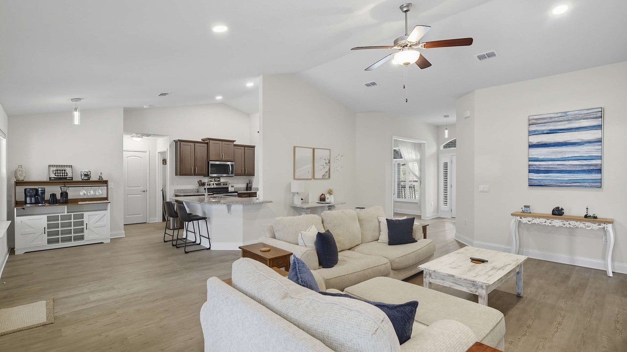 Photo of Livingroom in Palm Harbor