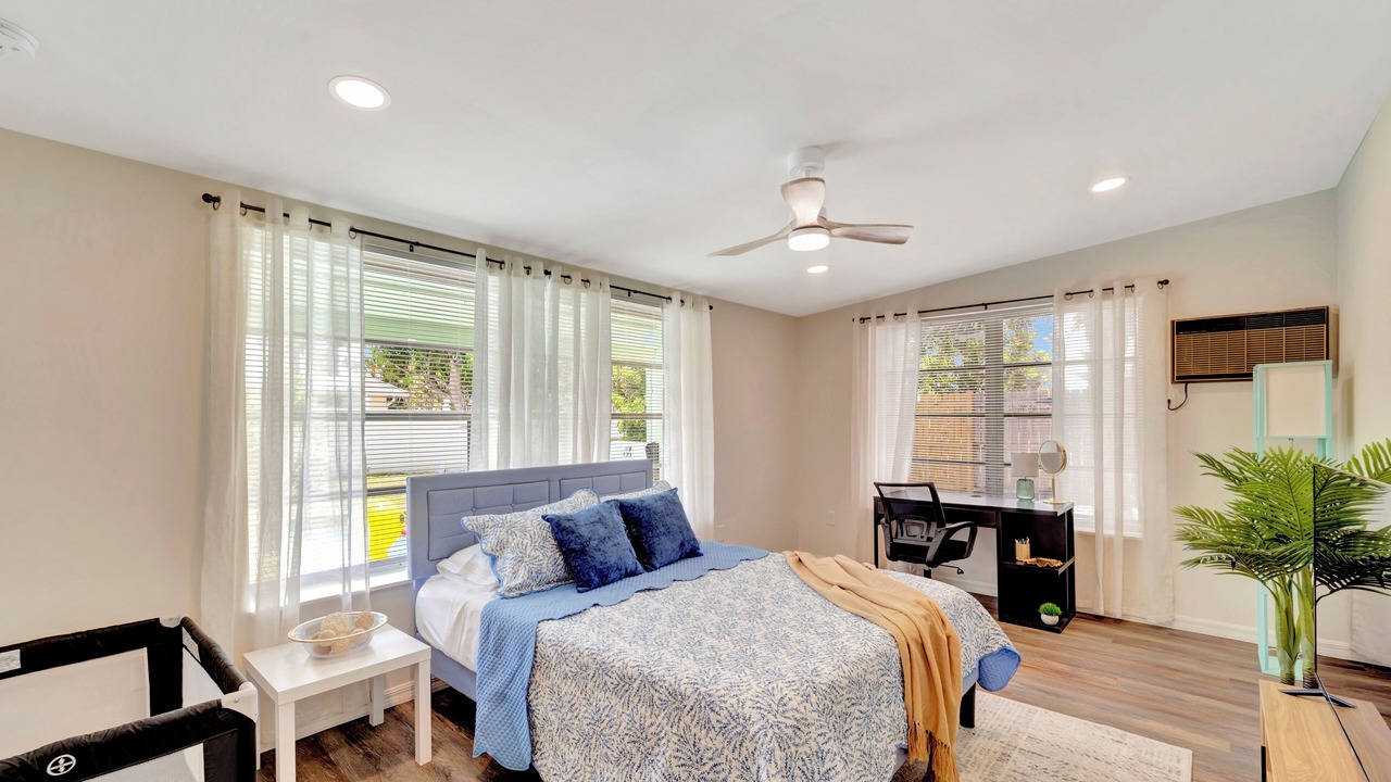 Photo of Bedroom in Venice Gardens