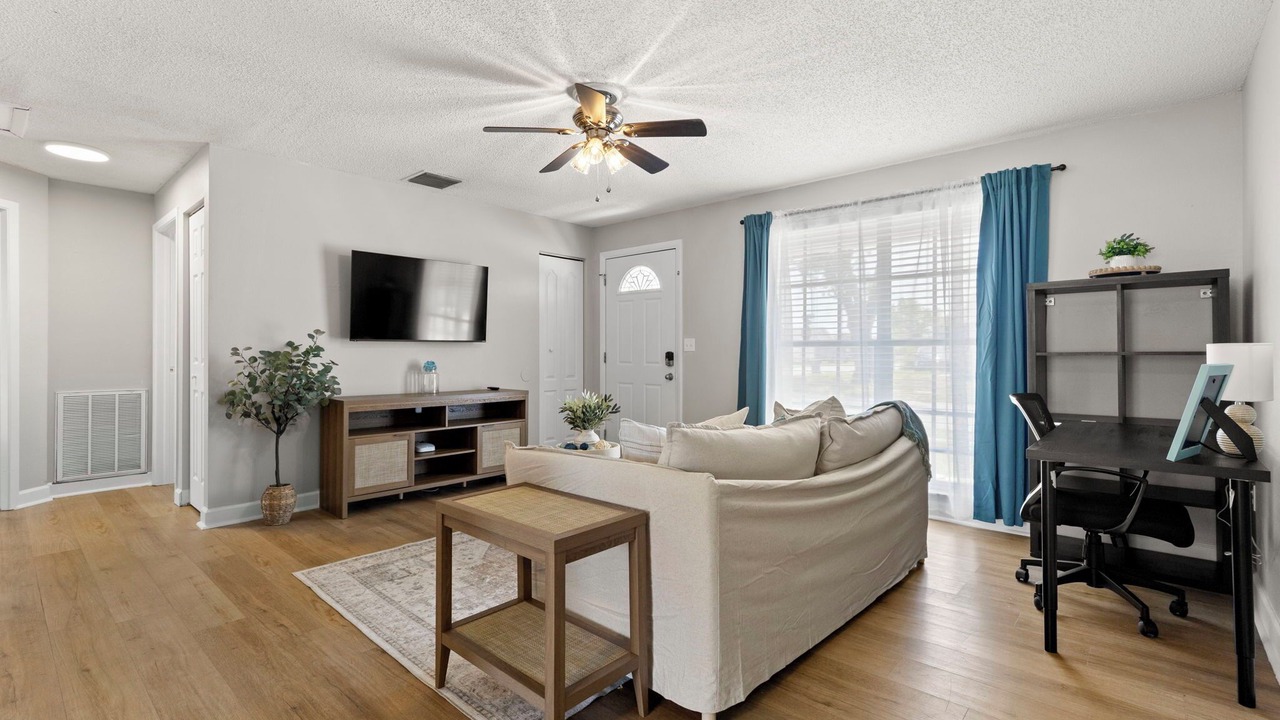 Photo of Livingroom in Seven Springs Homes