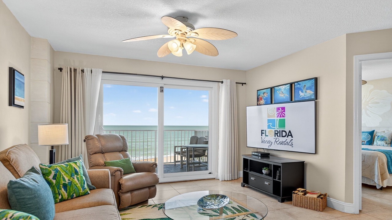 Photo of Livingroom in Seawinds Condo