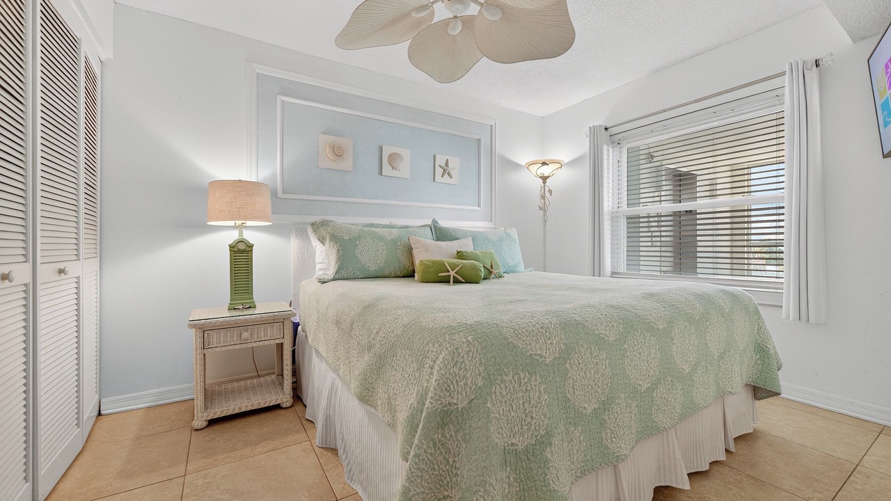 Photo of Bedroom in Seawinds Condo