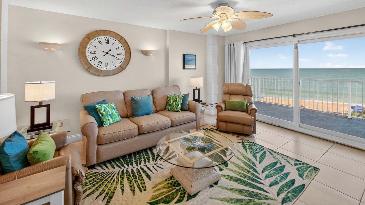 Photo of Livingroom in Seawinds Condo