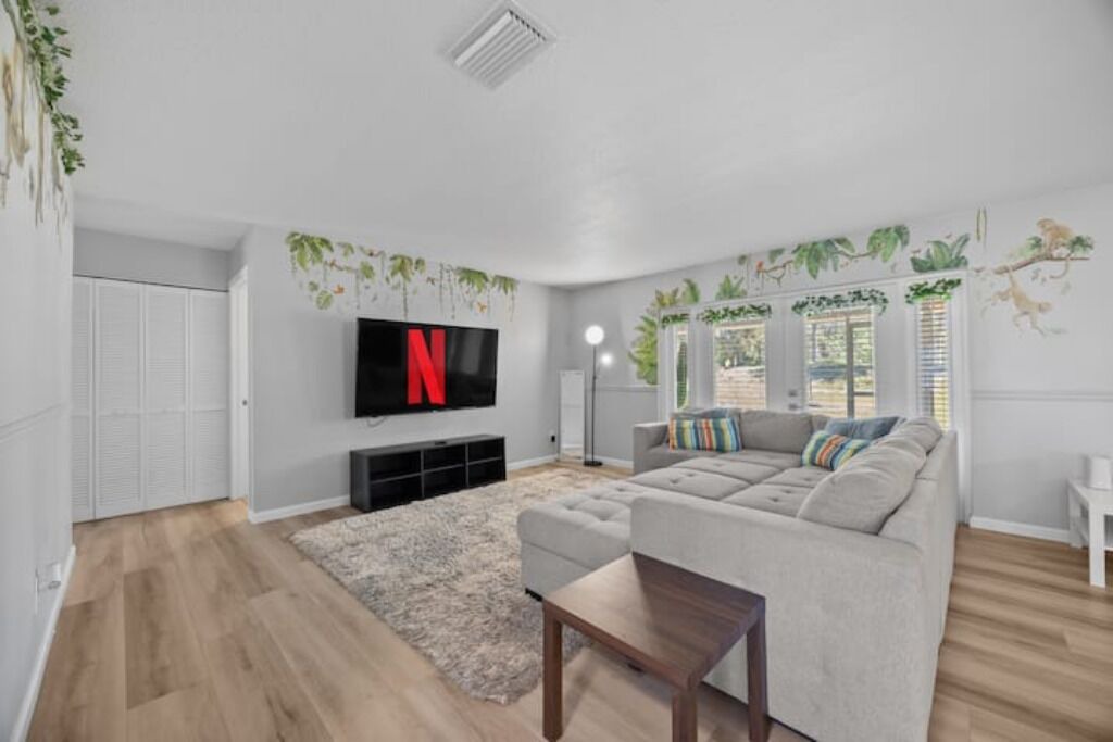 Photo of Livingroom in Southeast Orlando
