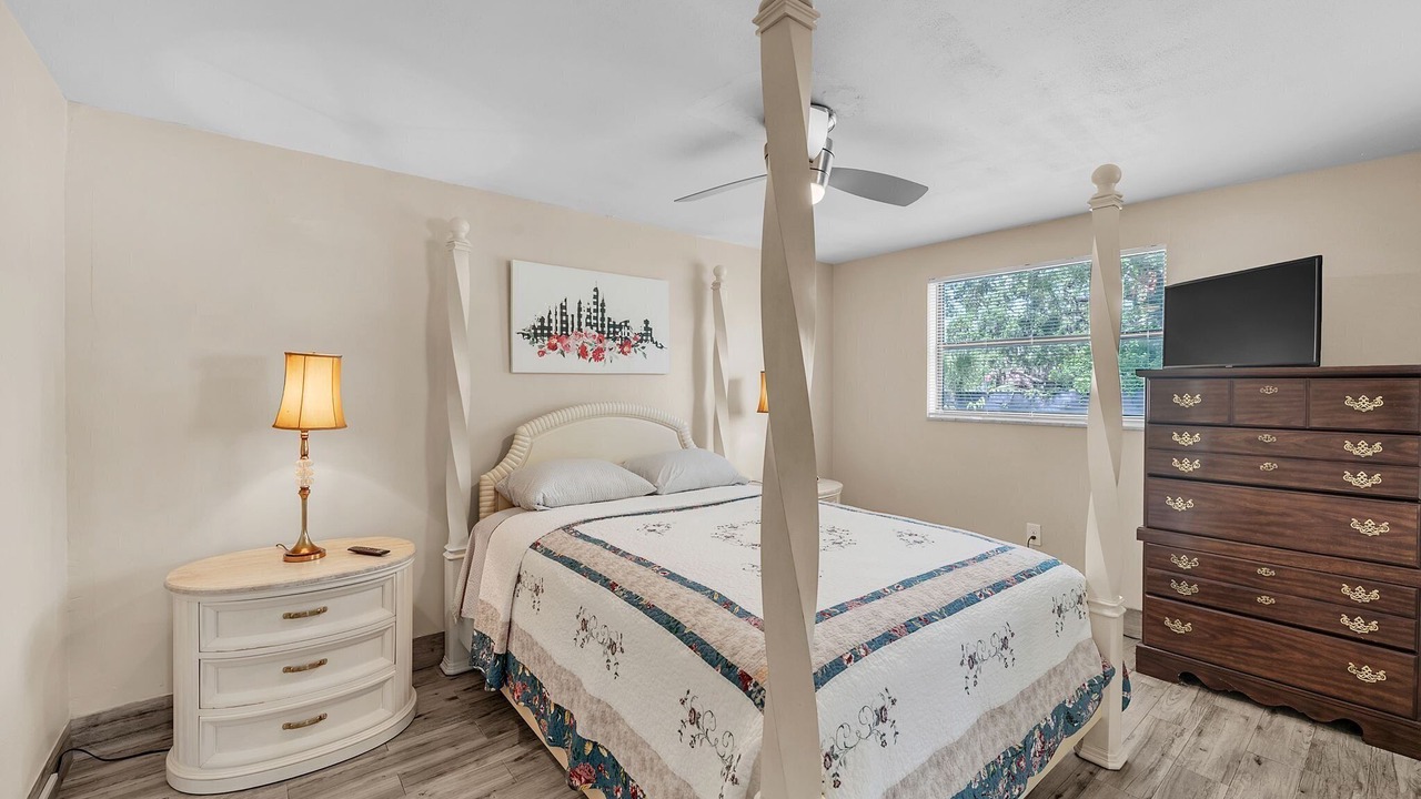 Photo of Bedroom in Bradenton