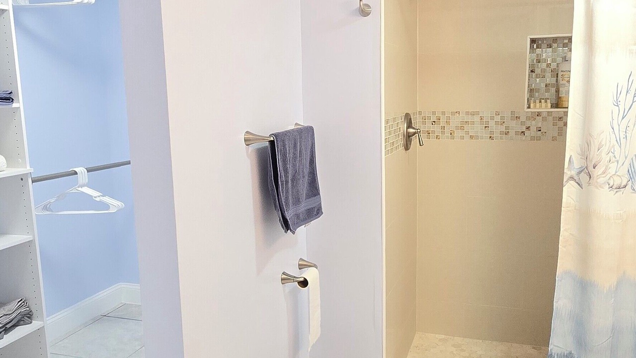 Photo of Bathroom in Lely Golf Estates