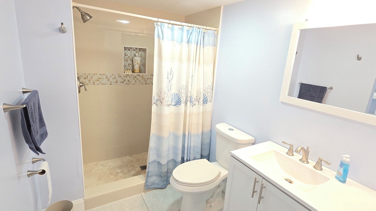 Photo of Bathroom in Lely Golf Estates