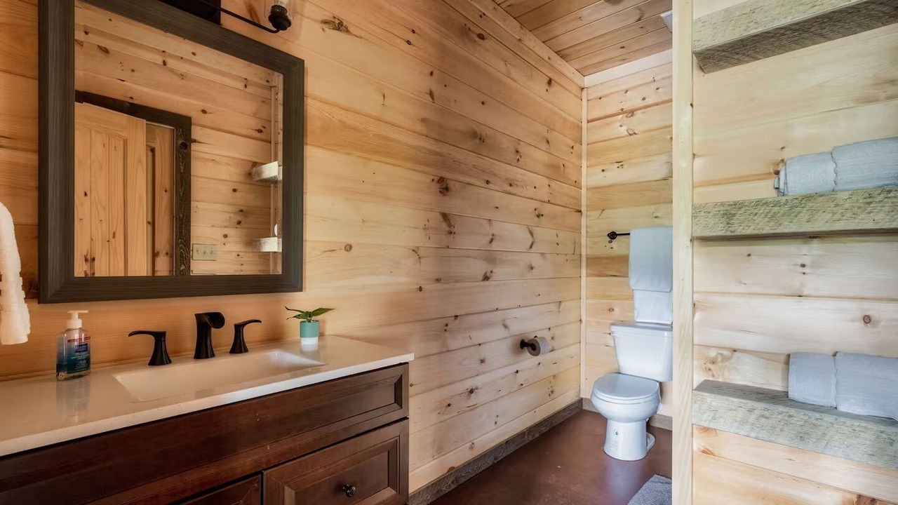 Photo of Bathroom in Blue Ridge