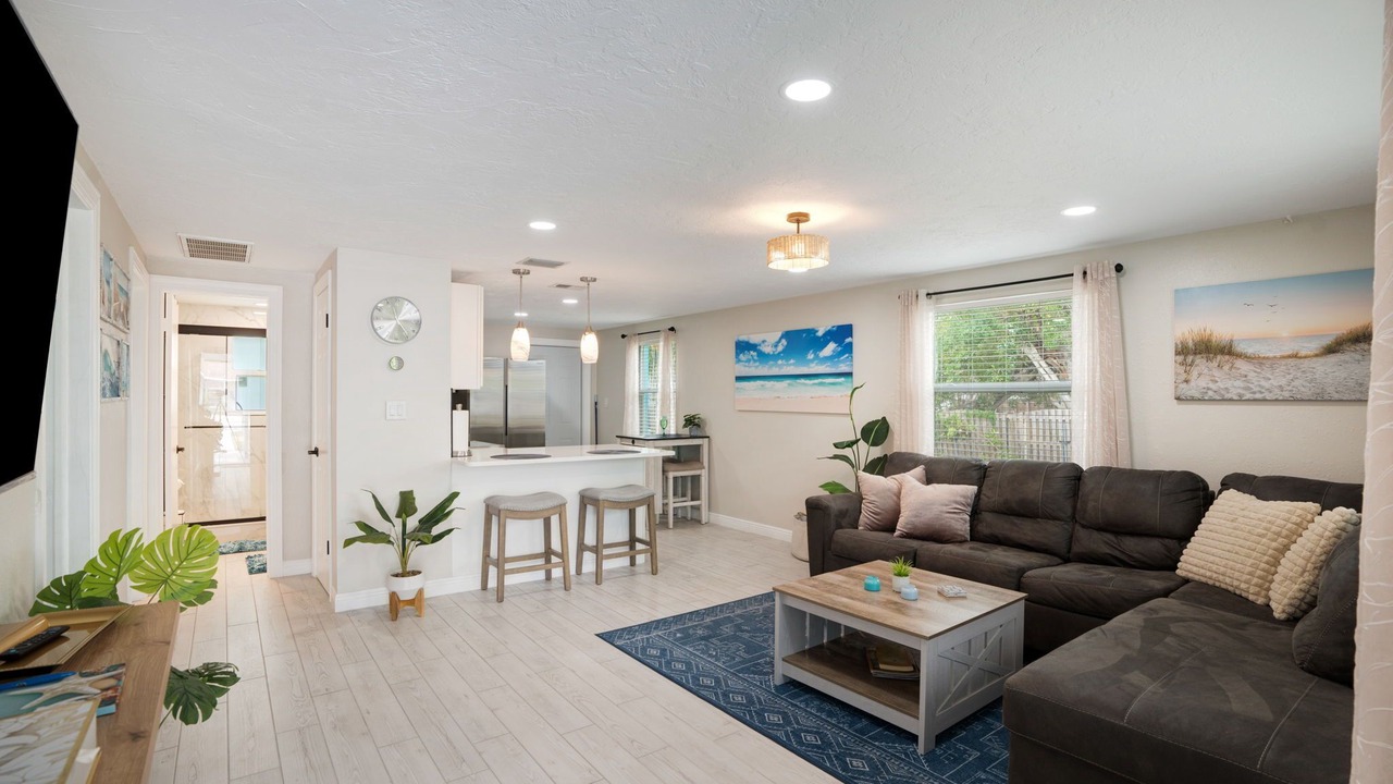 Photo of Livingroom in Bayshore Gardens
