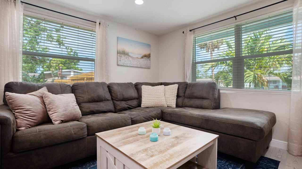 Photo of Livingroom in Bayshore Gardens
