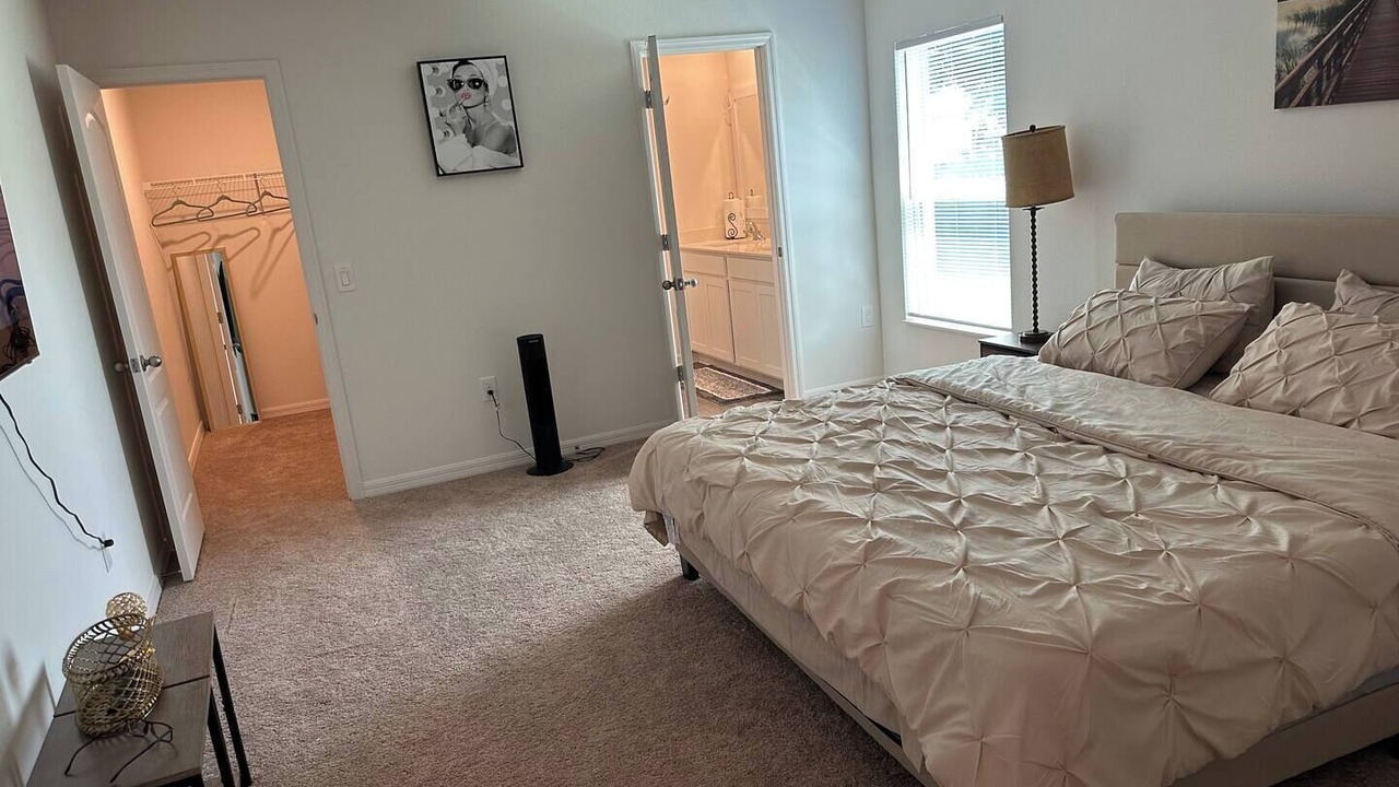 Photo of Bedroom in Vero Lake Estates