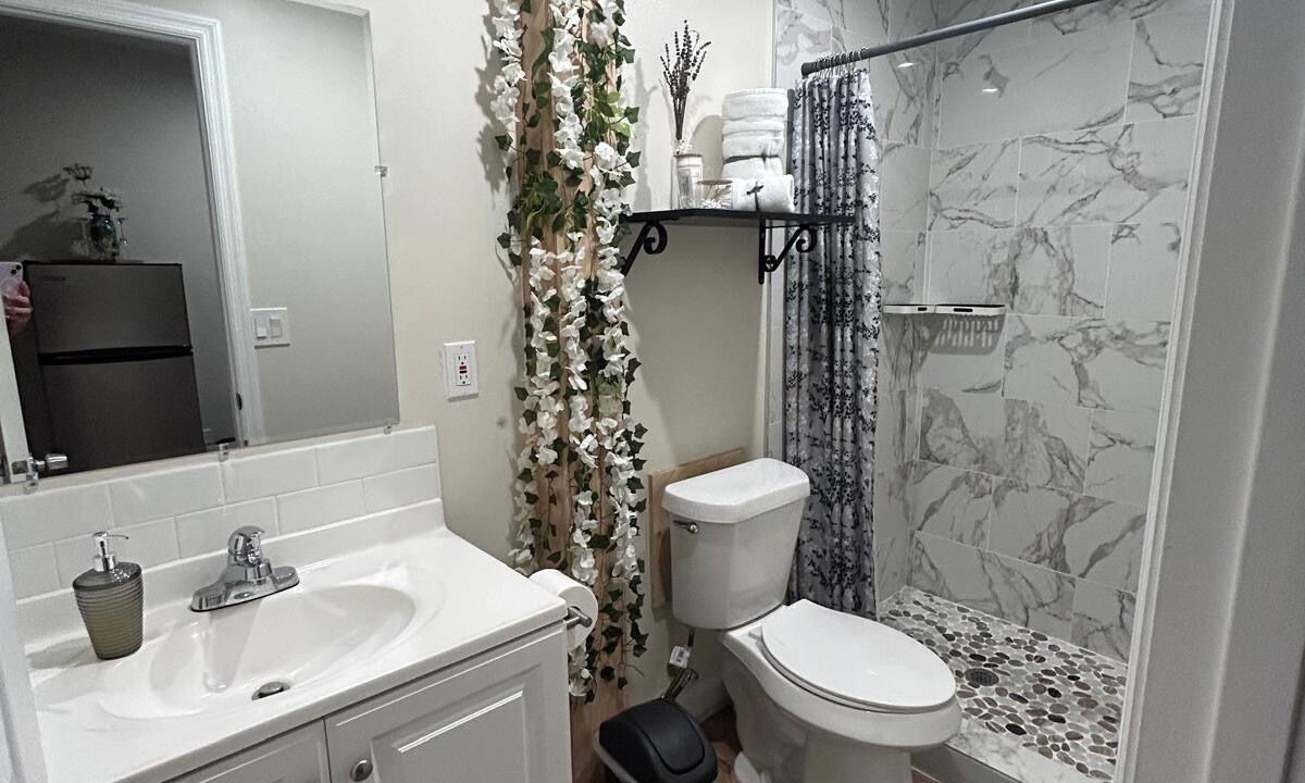 Photo of Bathroom in East Tampa