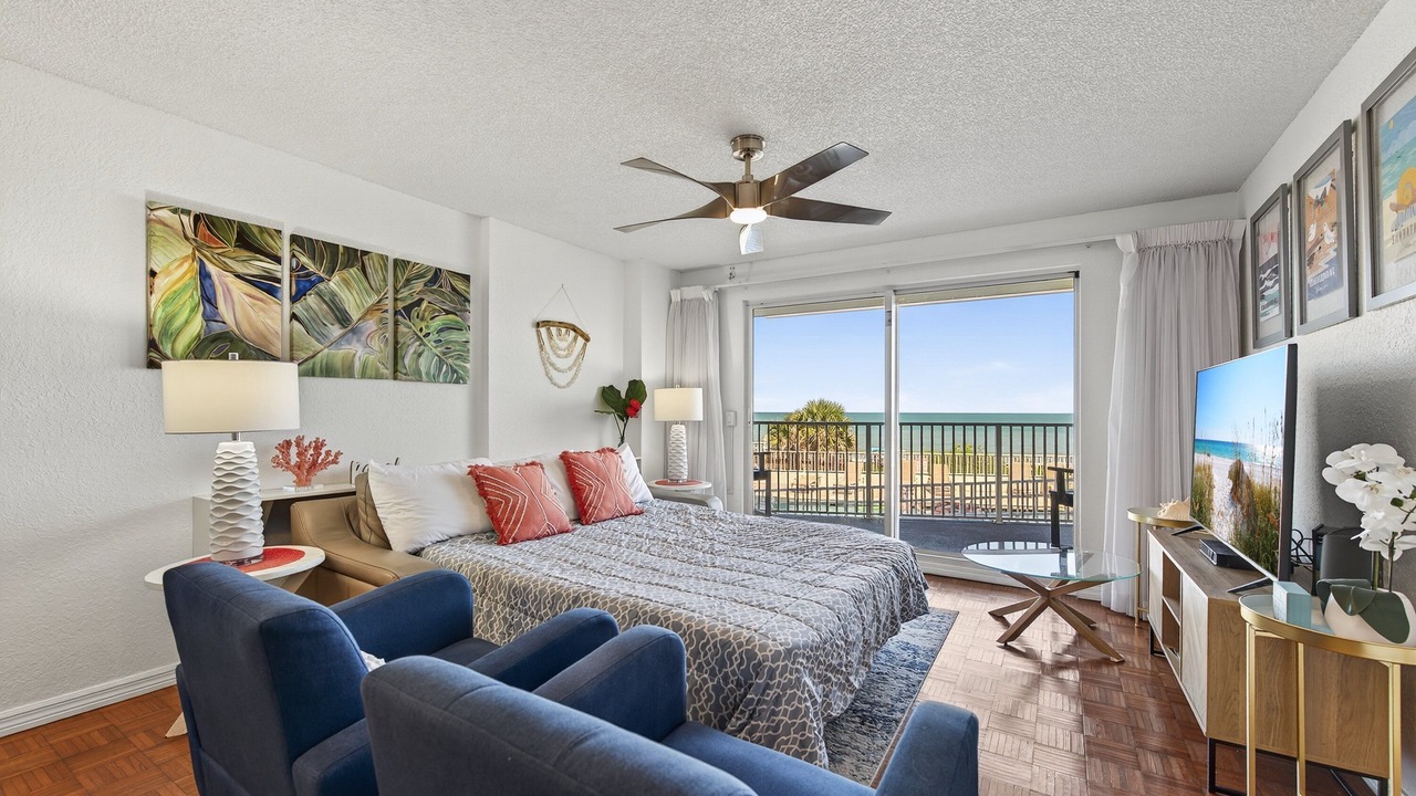 Photo of Bedroom in Seawinds Condo