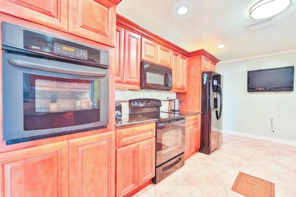 Photo of Kitchen in Hollywood Hills