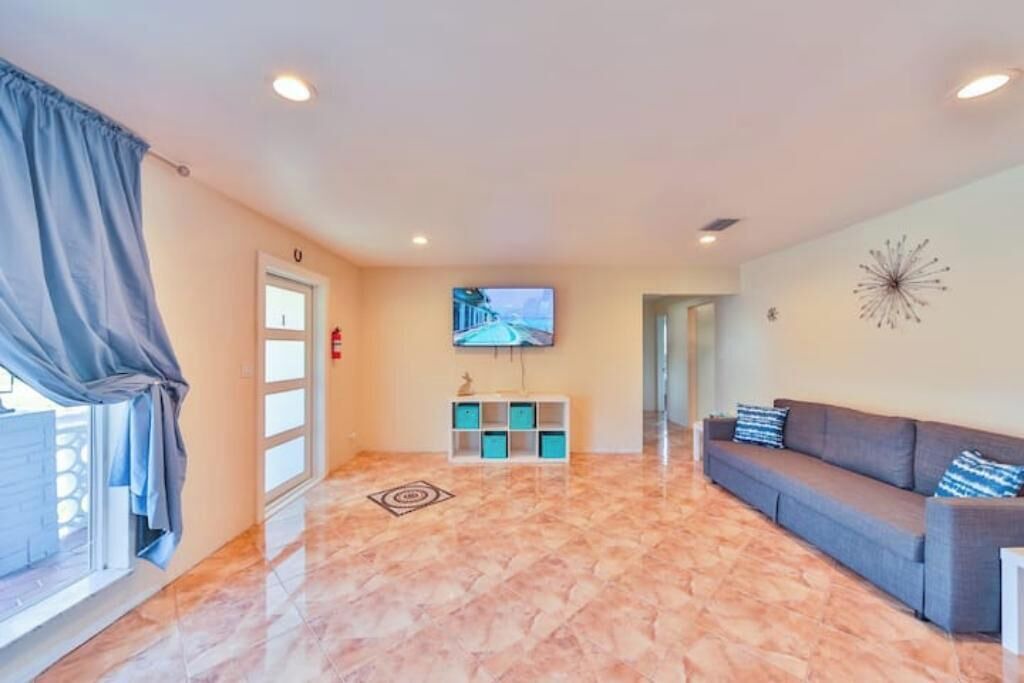 Photo of Livingroom in Hollywood Hills