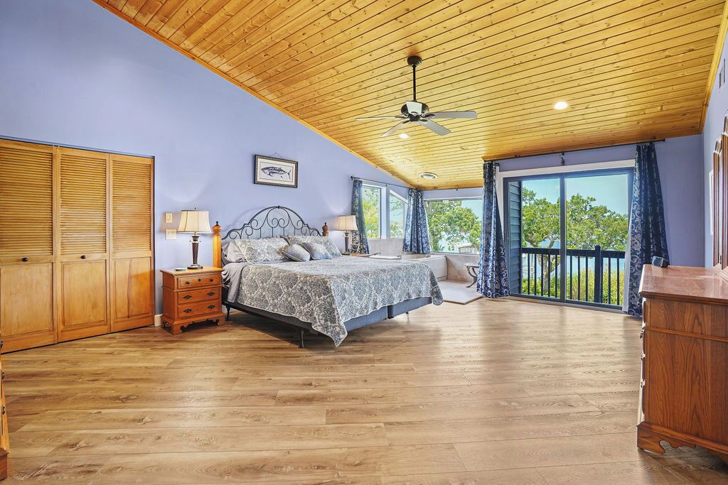 Photo of Bedroom in Roseland