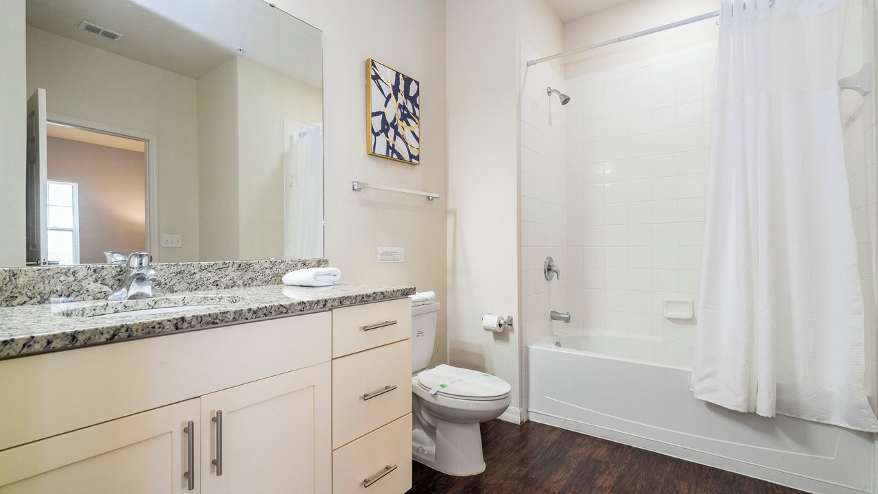 Photo of Bathroom in Bay Lake