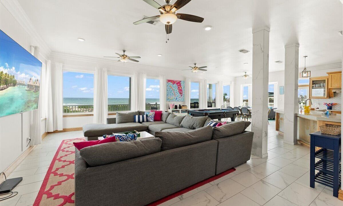 Photo of Patio Balcony in Marineland Acres
