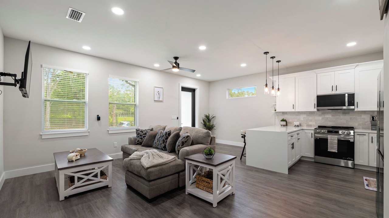 Photo of Livingroom in Brooksville
