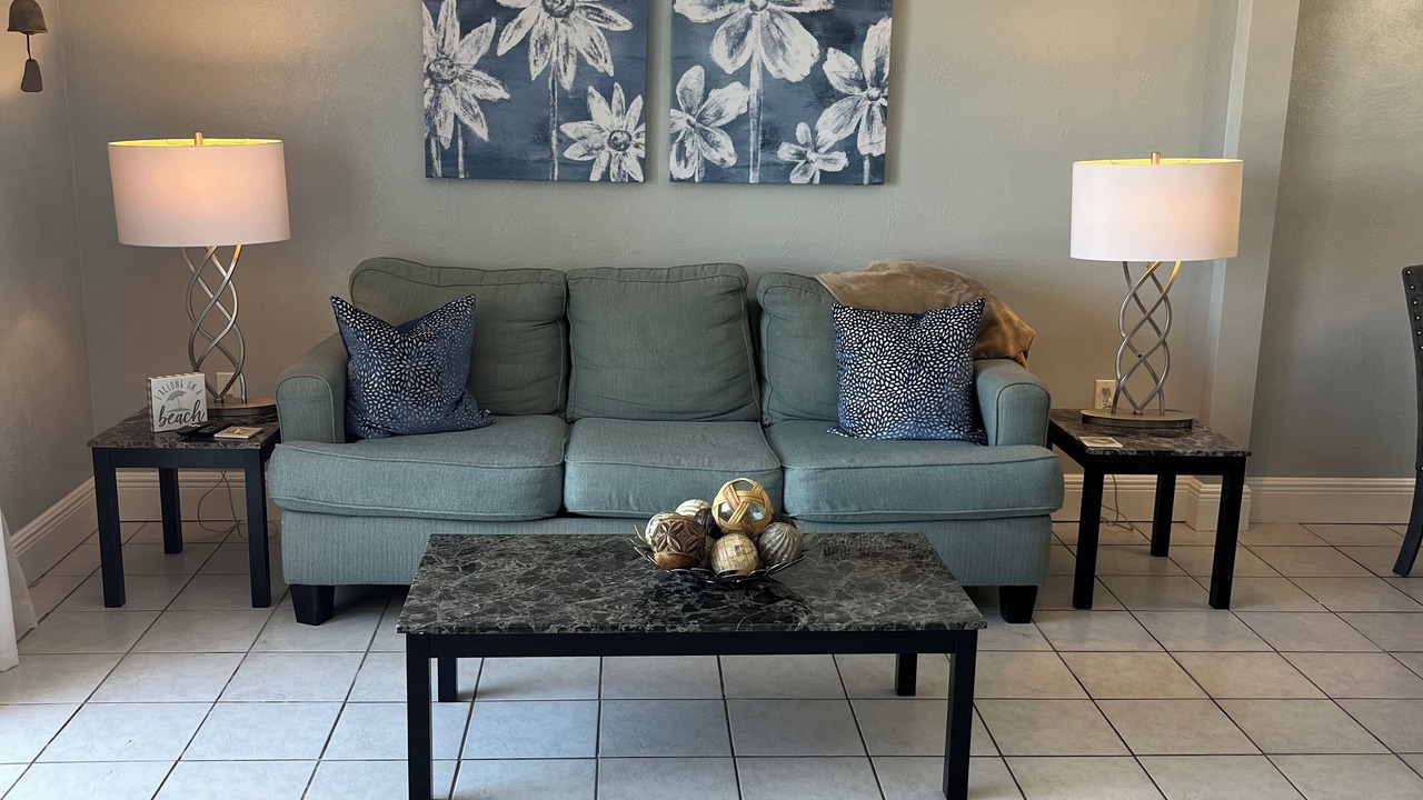 Photo of Livingroom in Bayview
