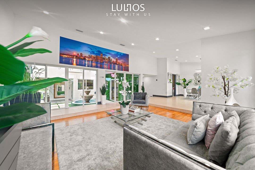Photo of Bedroom in Ludlam