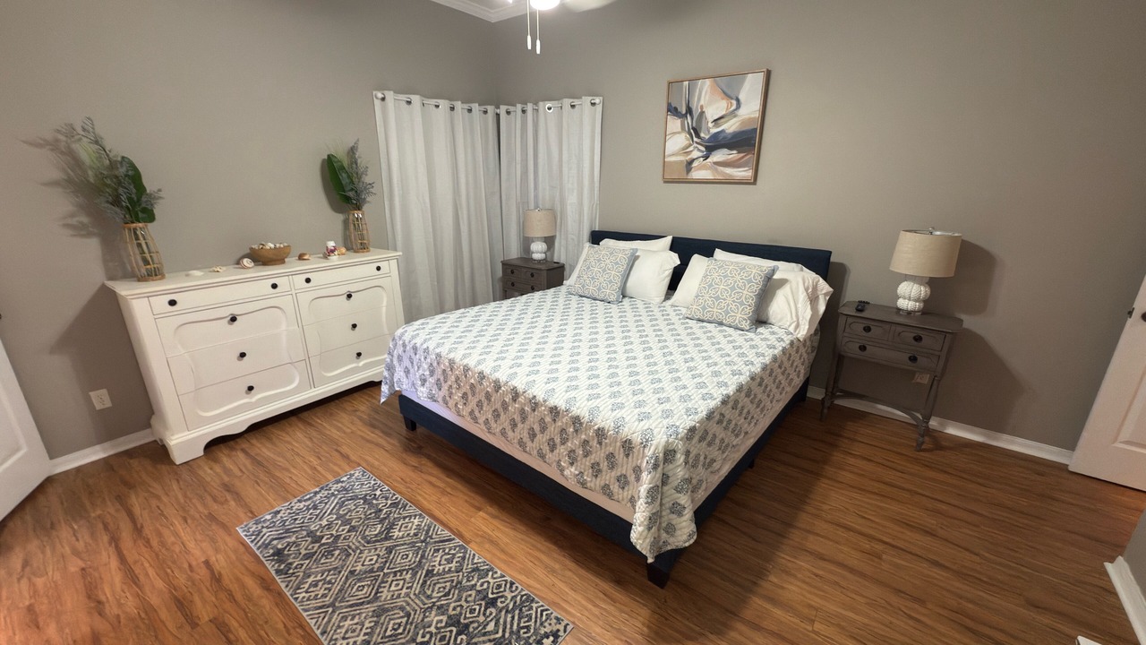 Photo of Bedroom in Beachwalk Isles