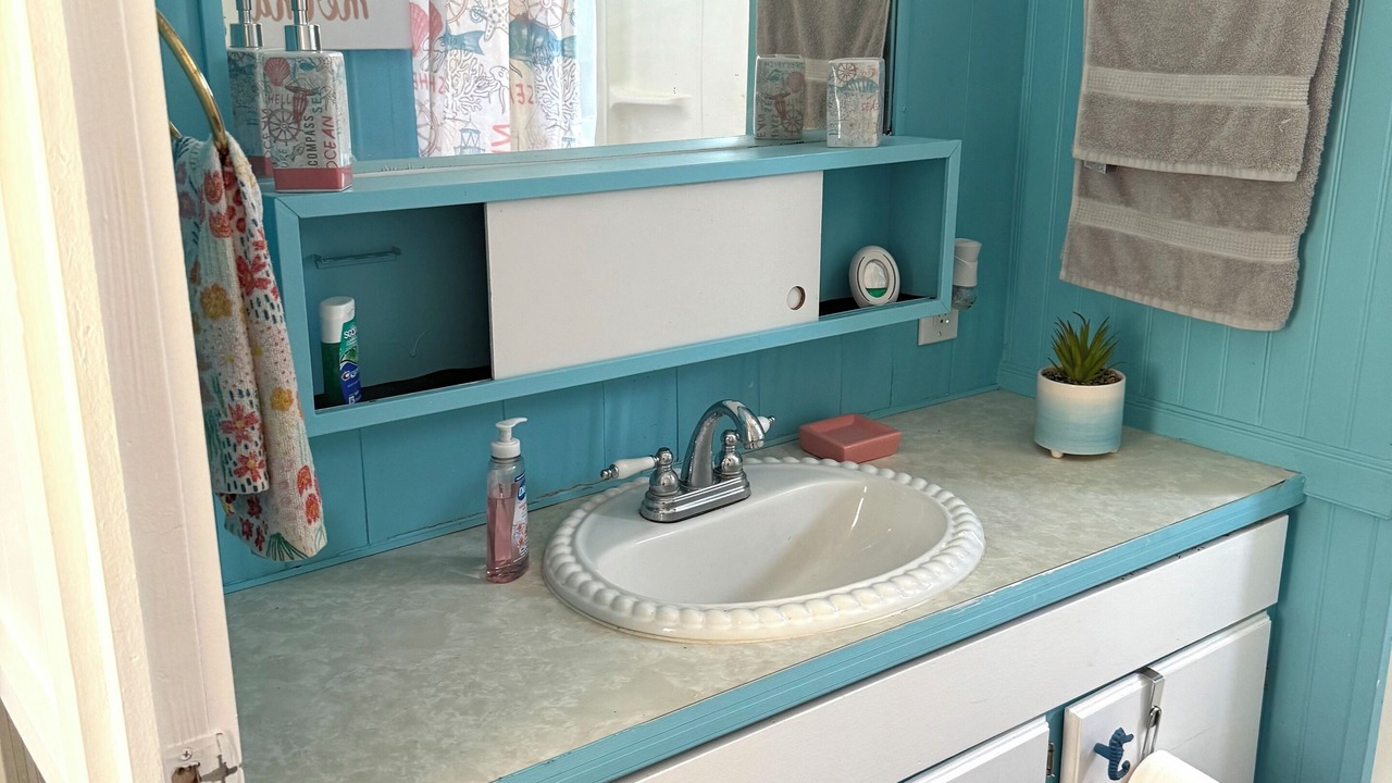 Photo of Bathroom in Weeki Wachee Gardens