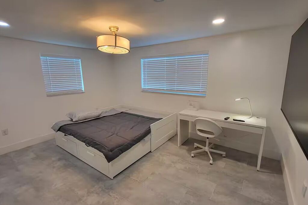 Photo of Bedroom in Hudson Beach Estates