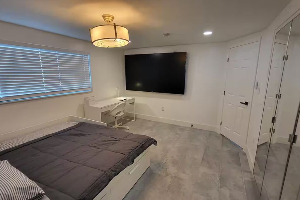 Photo of Bedroom in Hudson Beach Estates