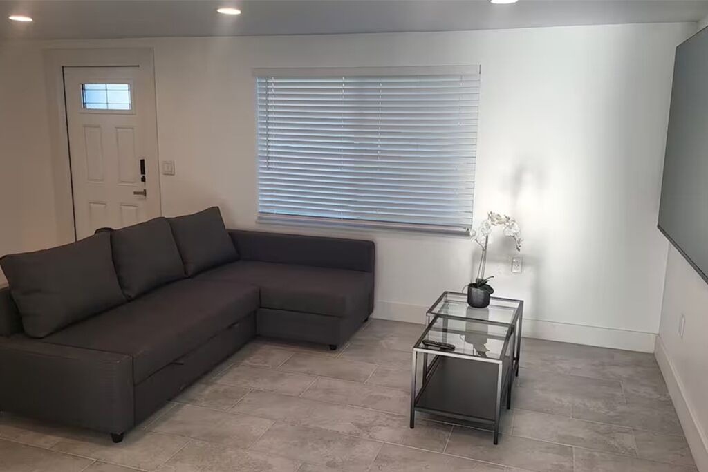 Photo of Livingroom in Hudson Beach Estates