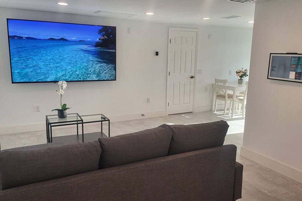 Photo of Livingroom in Hudson Beach Estates