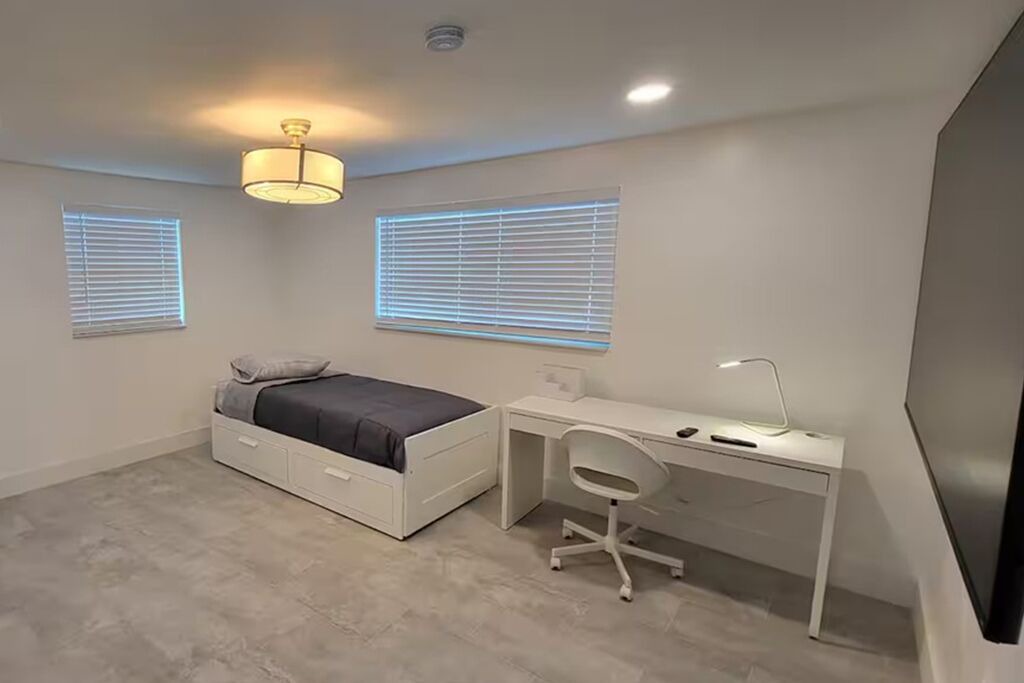 Photo of Bedroom in Hudson Beach Estates