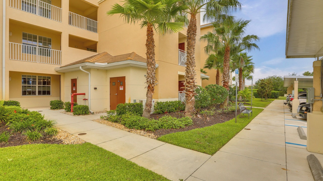 Photo of Outdoor in Pelican Preserve