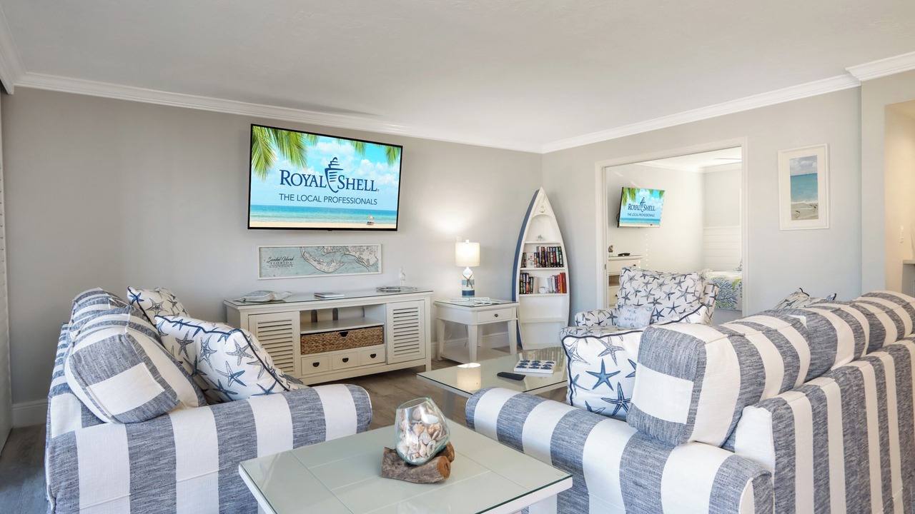 Photo of Livingroom in Beachview Country Club Estates