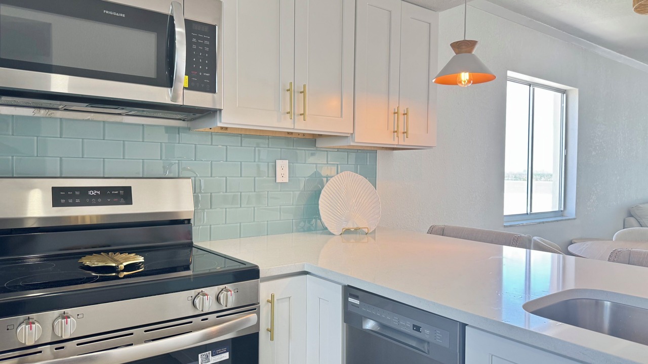 Photo of Kitchen in Laguna Shores