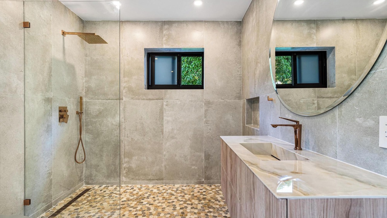 Photo of Bathroom in Ludlam