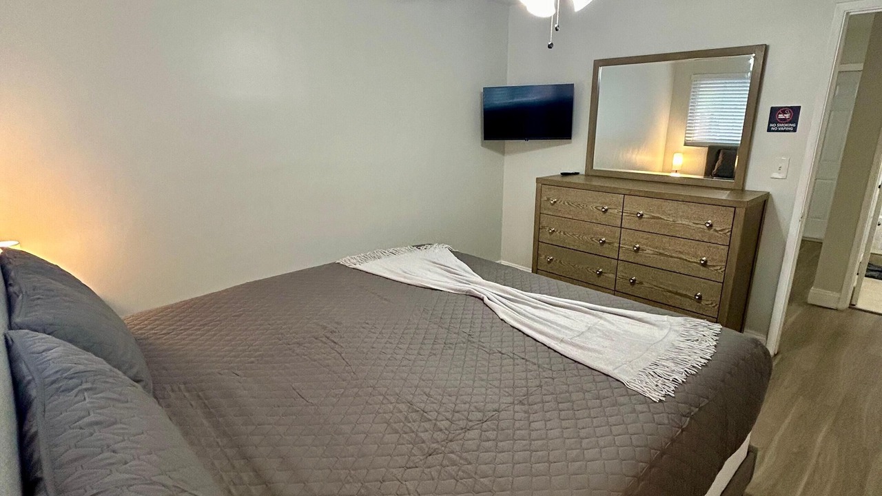 Photo of Bedroom in Lauderdale-by-the-Sea