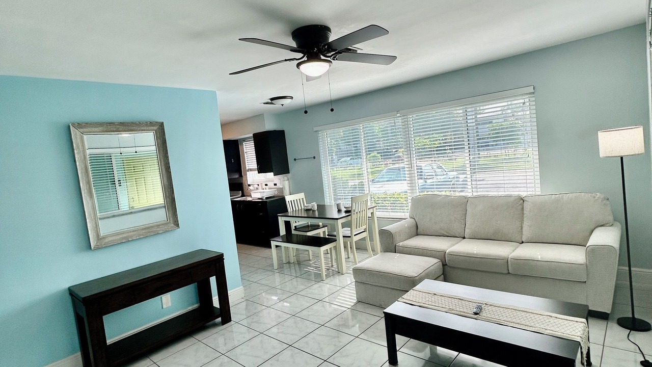 Photo of Bedroom in Lauderdale-by-the-Sea