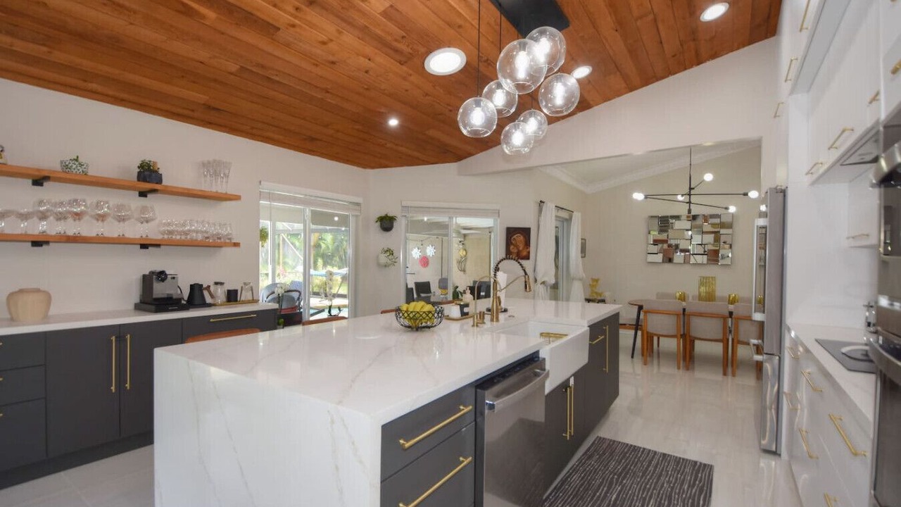 Photo of Kitchen in University Drive