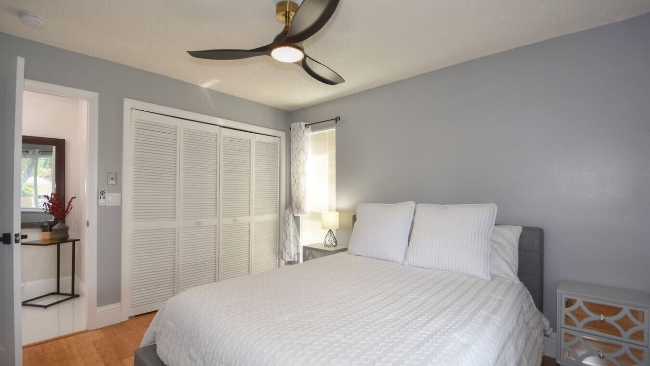 Photo of Bedroom in University Drive