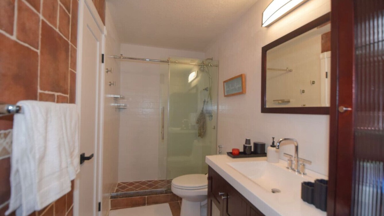 Photo of Bathroom in University Drive