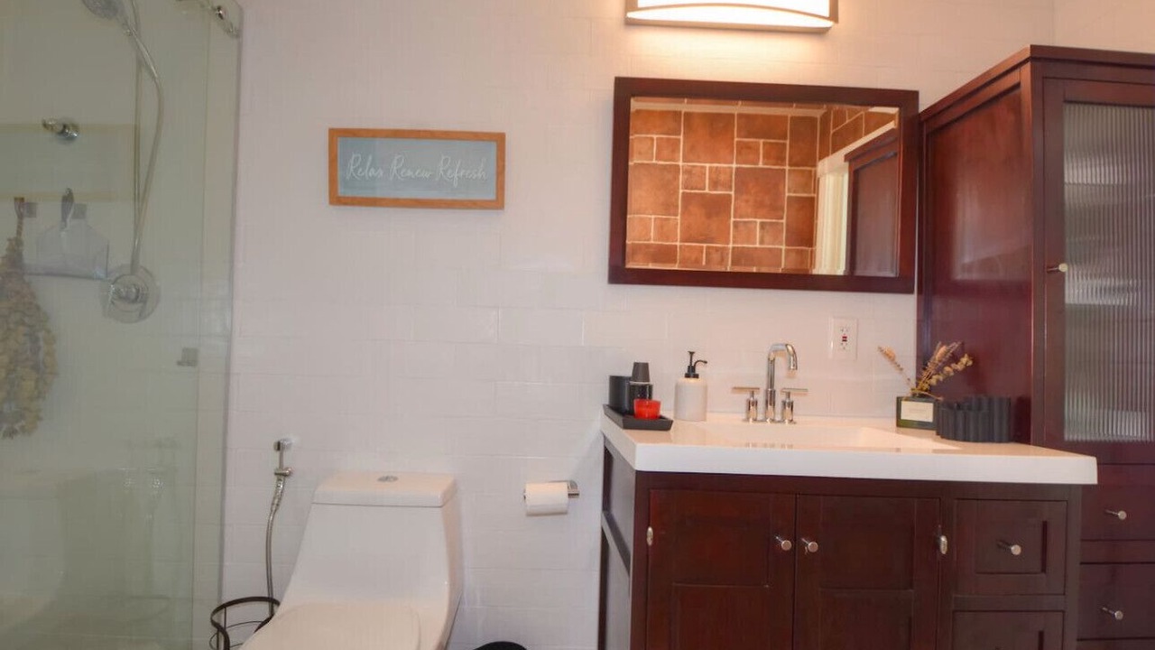 Photo of Bathroom in University Drive