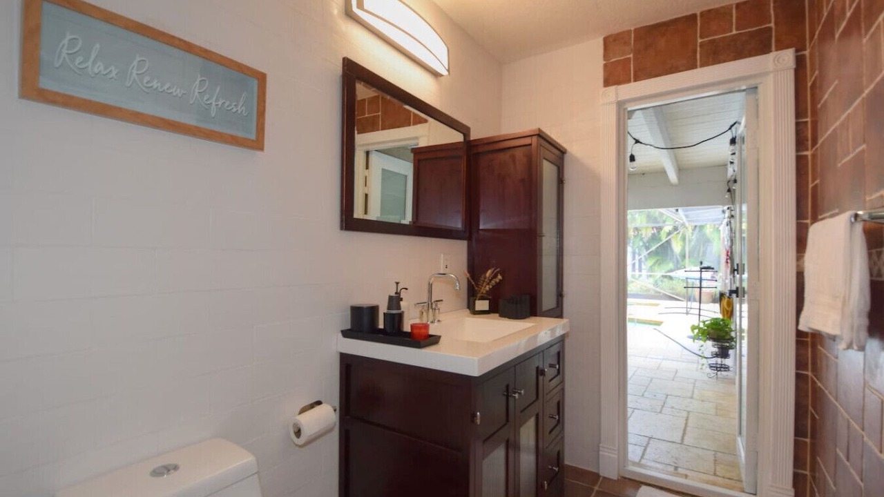 Photo of Bathroom in University Drive